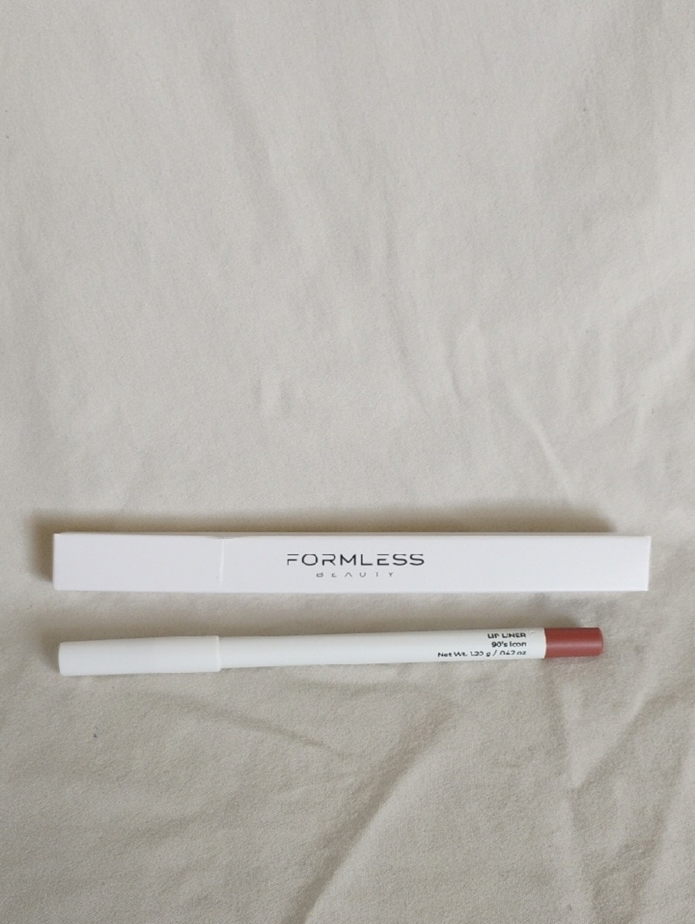 Formless Beauty Lip Liner in 90's Icon